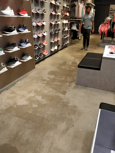 Shoe Store «New Balance», reviews and photos, 583 Boylston St, Boston, MA 02116, USA