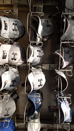 Shopping Mall «Gloucester Premium Outlets», reviews and photos, 100 Premium Outlets Dr, Blackwood, NJ 08012, USA