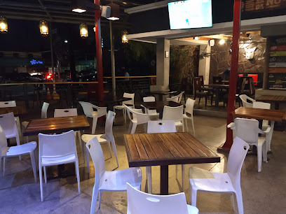 Cadejo Brewing Company - Calle La Reforma #222, San Salvador