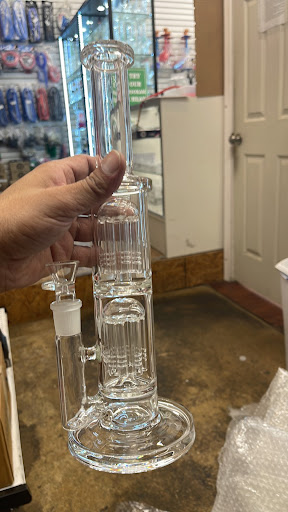 Vaporizer Store «Cigar n Vape Fairfax», reviews and photos, 11106 Lee Hwy, Fairfax, VA 22030, USA