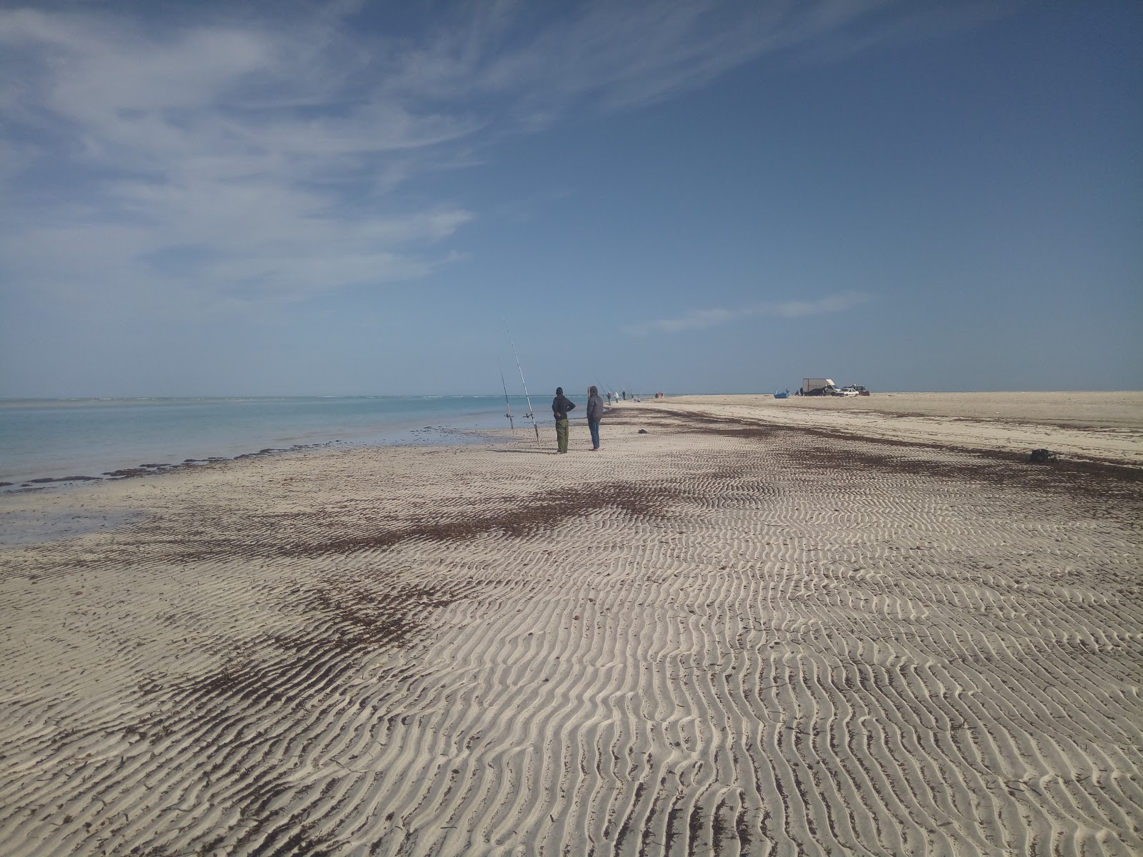 Foto van Hessi Jerbi beach met gemiddeld niveau van netheid
