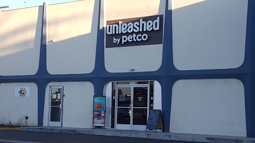Unleashed by Petco, 600 Redondo Ave, Long Beach, CA 90814, USA, 