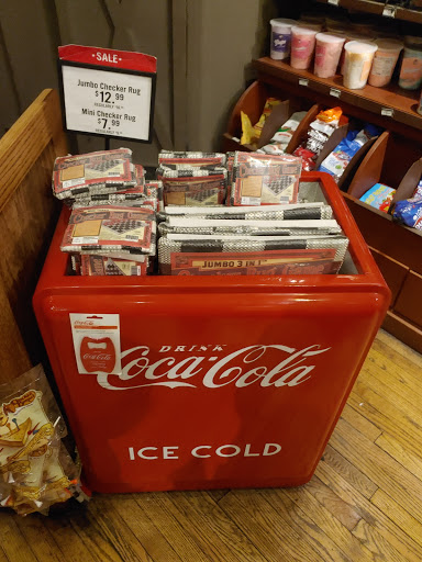 American Restaurant «Cracker Barrel Old Country Store», reviews and photos, 380 N Jacob Dr, Bloomington, IN 47404, USA