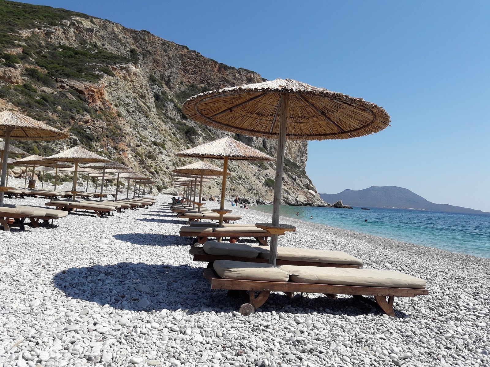 Kombonada beach'in fotoğrafı çok temiz temizlik seviyesi ile