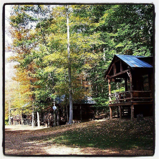 Cabin Rental Agency «Dixieland Cabins», reviews and photos, 1613 Donelson Pkwy, Dover, TN 37058, USA