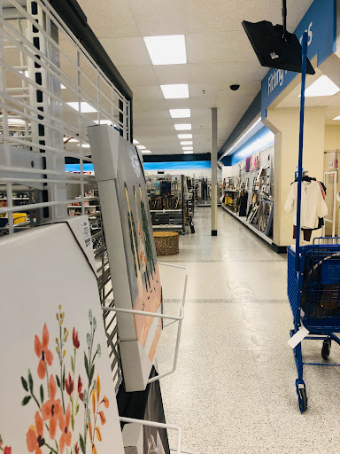 Clothing Store «Ross Dress for Less», reviews and photos, 1217 W State Hwy 114, Grapevine, TX 76051, USA