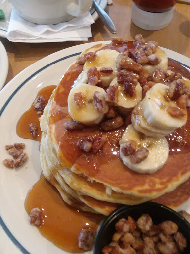 Shopping Mall «Central Plaza Shopping Center», reviews and photos, 2550 Central Park Ave, Yonkers, NY 10710, USA