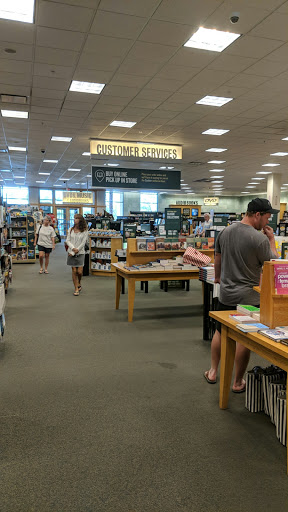 Book Store «Barnes & Noble», reviews and photos, 2000 E Rio Salado Pkwy #1032, Tempe, AZ 85281, USA