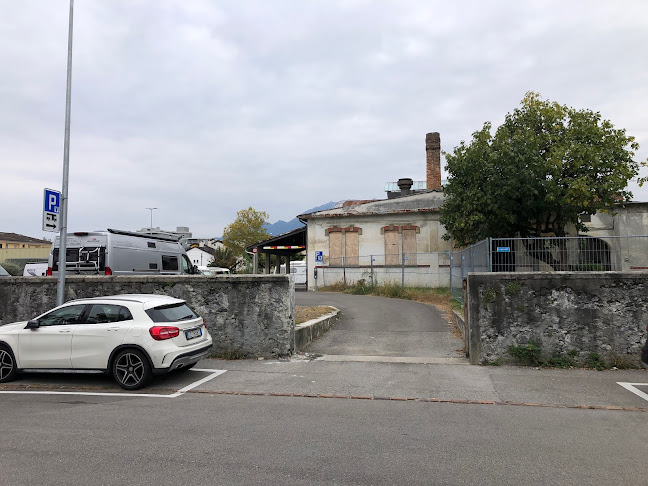 Rezensionen über Offizieller Wohnmobil Stellplatz inkl. Wasser und Dumping in Locarno - Campingplatz