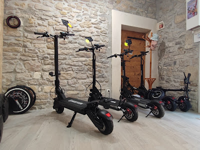 Electri-City Trottinettes Gyroroues Accessoires à Lunel