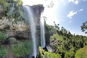 Sipi II Waterfall image