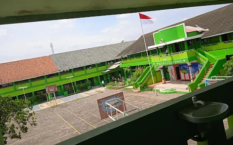 SMP Negeri 1 Teluknaga image