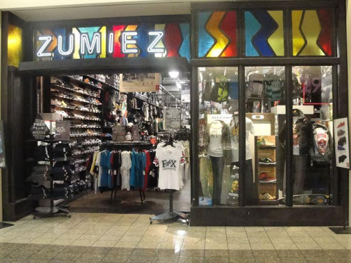 Zumiez, 4800 Golf Rd #92, Eau Claire, WI 54701, USA, 