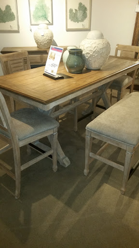 Furniture Store «Rooms To Go Furniture Store - Daytona Beach», reviews and photos, 2375 W International Speedway Blvd, Daytona Beach, FL 32114, USA