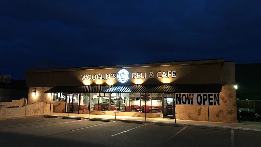 Wooglin's Deli & Cafe 80917