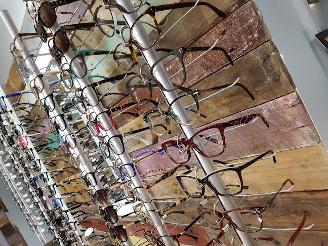 Comments and reviews of Longridge Eyewear
