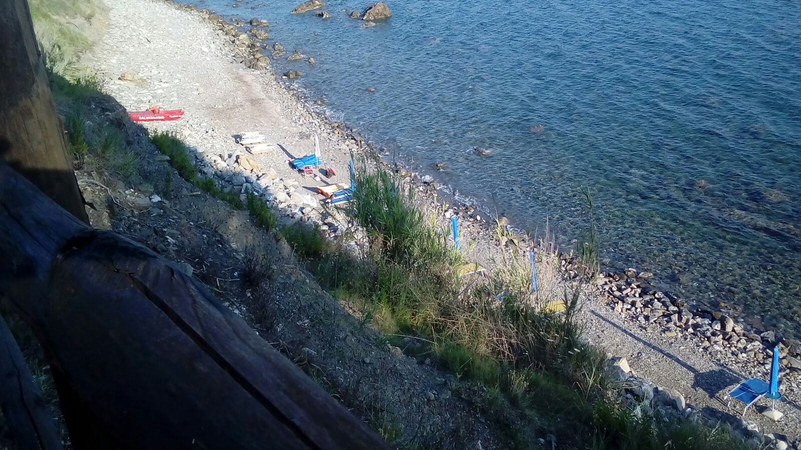 Foto di Pioppi beach II con sporca livello di pulizia