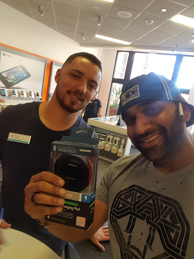 Cell Phone Store «AT&T Authorized Retailer», reviews and photos, 520 Spectrum Center Dr, Irvine, CA 92618, USA