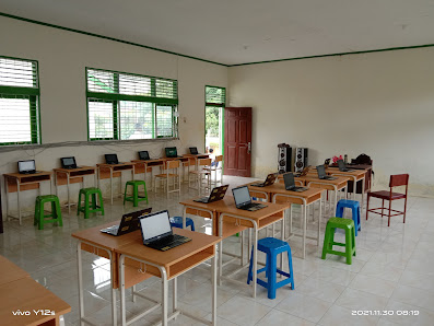 Ruang kelas - SMP Negeri 1 Seruway