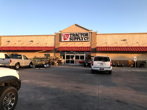 Tractor Supply Co., 1800 US-90, Castroville, TX 78009, USA, 