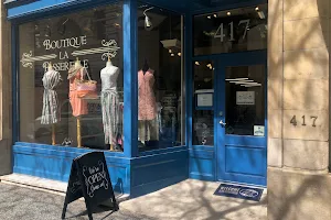 Boutique La Passerelle image