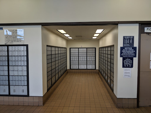 Post Office «United States Postal Service», reviews and photos, 135 Chestnut St, New Britain, CT 06050, USA