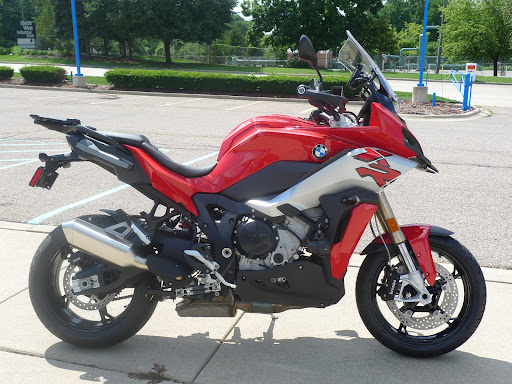 BMW Motorcycle Dealer «BMW Motorcycles Southeast Michigan», reviews and photos, 14855 Sheldon Rd, Plymouth, MI 48170, USA