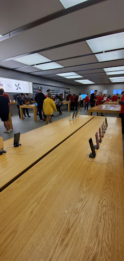 Apple South Coast Plaza image
