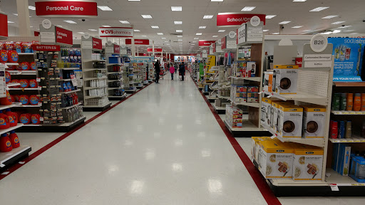 Department Store «Target», reviews and photos, 18855 N Market Pl Dr, Aurora, OH 44202, USA