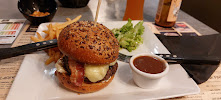 Hamburger du Restaurant français La Tonnelle à Maurepas - n°9