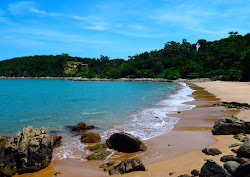 Photo de Plage de Marvila avec plusieurs baies spacieuses