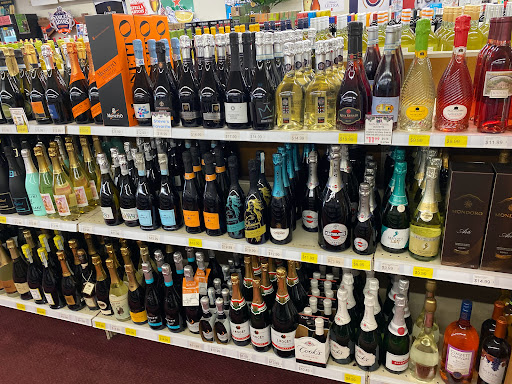 Liquor Store «M & R Liquor Store», reviews and photos, 214 W Main St, Avon, CT 06001, USA