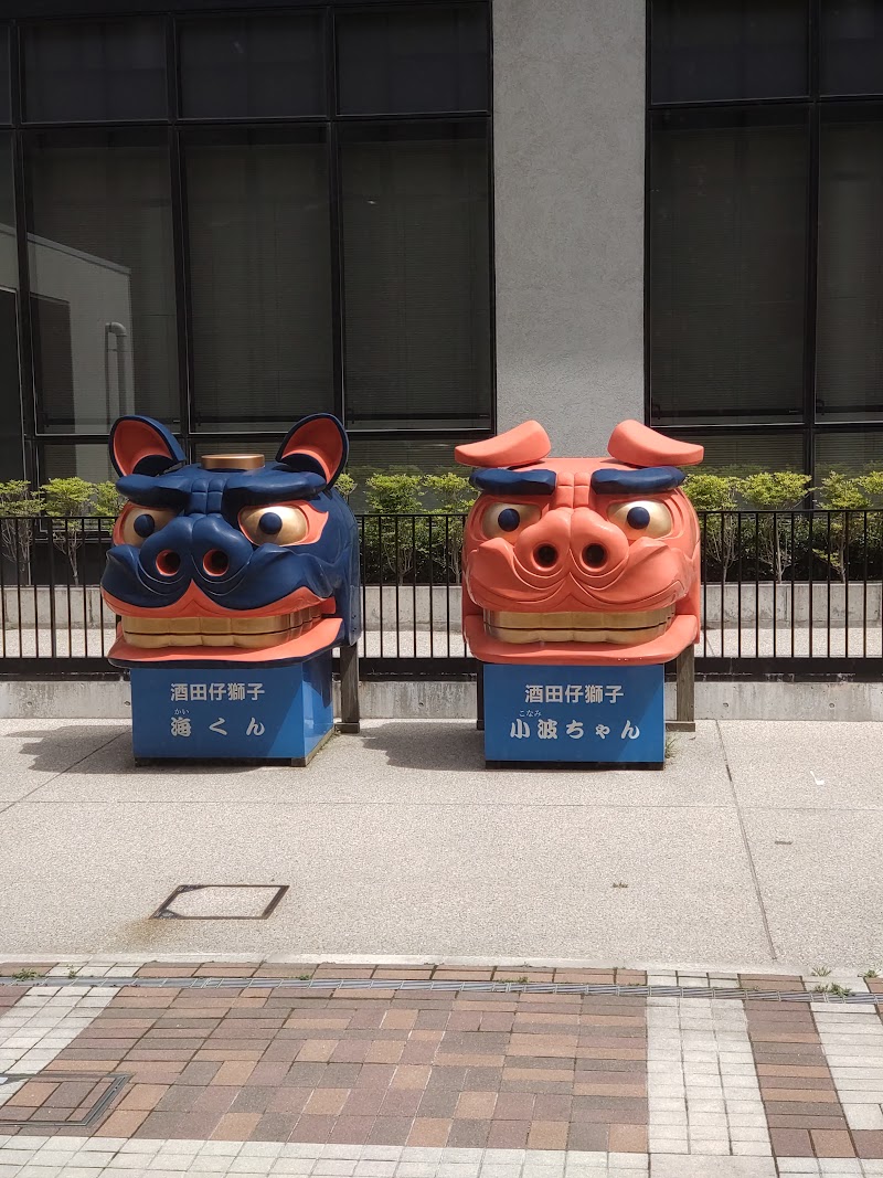 酒田市役所東側駐車場