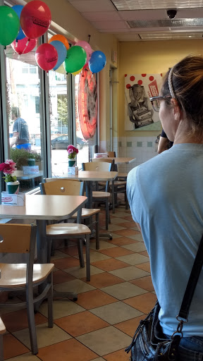 Donut Shop «Krispy Kreme», reviews and photos, 2103 Elliston Pl, Nashville, TN 37203, USA