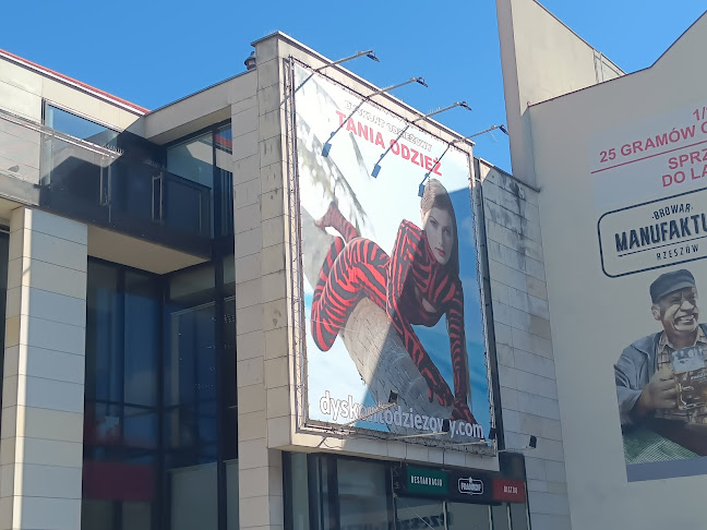 Dyskont Odzieżowy TANIA ODZIEŻ - Sklep odzieżowy