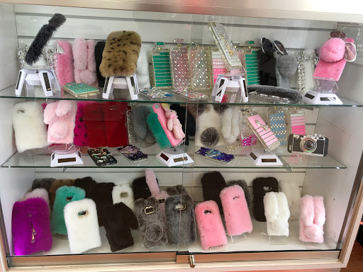 Electronics Repair Shop «Cyberion Columbia Electronics & Phone Repair», reviews and photos, 10300 Little Patuxent Pkwy, Columbia, MD 21044, USA