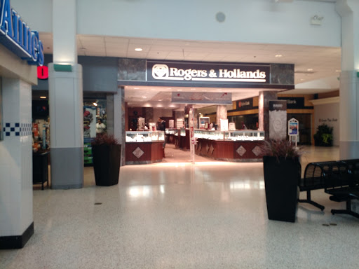 Jewelry Store «Rogers & Hollands Jewelers», reviews and photos, 4190 N Harlem Ave, Norridge, IL 60706, USA