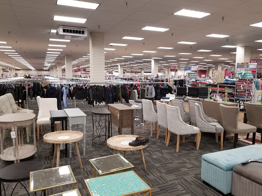 Clothing Store «Burlington Coat Factory», reviews and photos, 4701 N Harlem Ave, Harwood Heights, IL 60706, USA