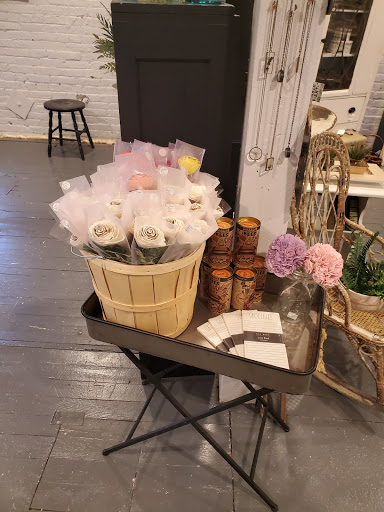 Antique Furniture Store «The Mill At Keymar Vintage And Antiques», reviews and photos, 900 Francis Scott Key Hwy, Keymar, MD 21757, USA