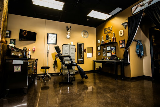 Tattoo Shop «The Canvas Tattoo & Piercing Studio», reviews and photos, 6880 Boudin St NE #170, Prior Lake, MN 55372, USA