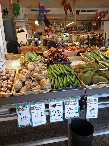 Grocery Store «Horrocks Farm Market», reviews and photos, 235 Capital Ave SW, Battle Creek, MI 49037, USA