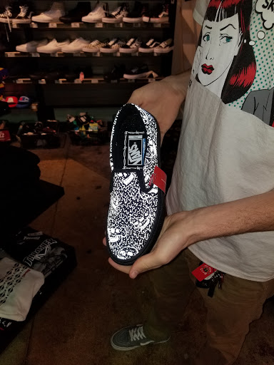 Clothing Store «Zumiez», reviews and photos, 12300 Jefferson Ave, Newport News, VA 23602, USA