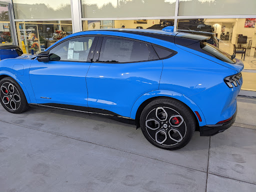 Ford Dealer «Serramonte Ford», reviews and photos, 999 Serramonte Blvd, Colma, CA 94014, USA