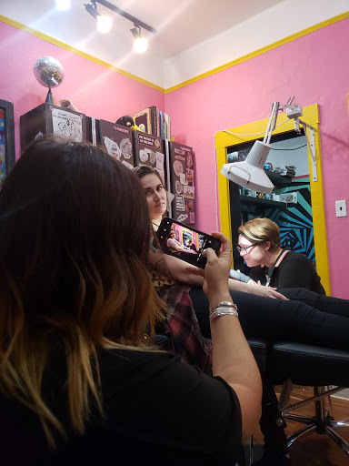 Tattoo Shop «Castro Tattoo», reviews and photos, 3991 17th St, San Francisco, CA 94114, USA