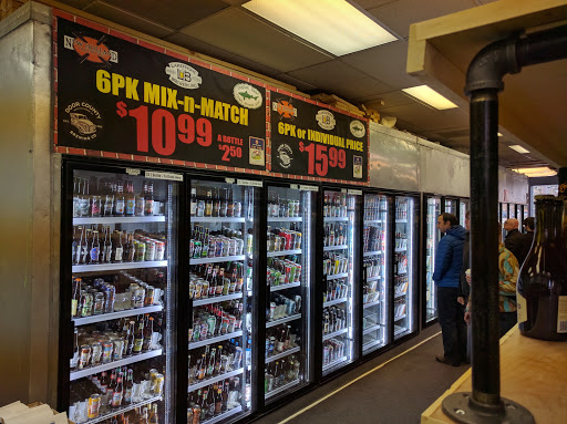 Liquor Store «The Craft Beer Store Libertyville», reviews and photos, 107 W Church St, Libertyville, IL 60048, USA