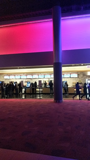 Movie Theater «ShowPlace ICON Theatres at Roosevelt Collection with ICON•X - Chicago», reviews and photos, 1011 S Delano Ct, Chicago, IL 60605, USA