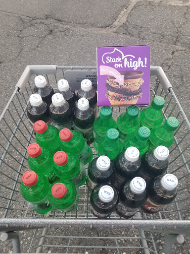 Grocery Store «Quality Food Center», reviews and photos, 6940 Coal Creek Pkwy SE, Newcastle, WA 98059, USA