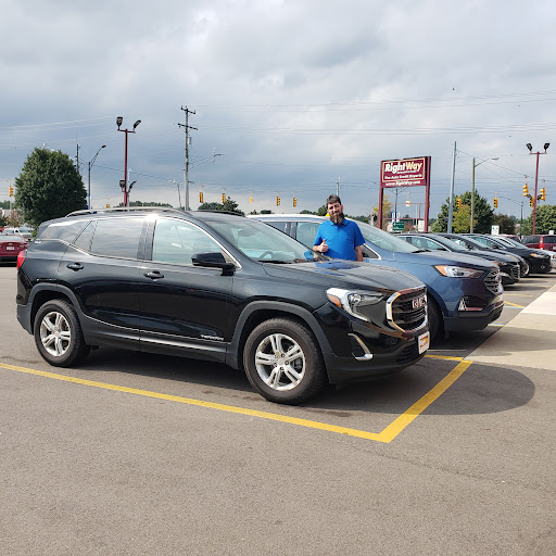 Car Dealer «RightWay Auto Sales», reviews and photos, 34966 S Gratiot Ave, Charter Twp of Clinton, MI 48035, USA
