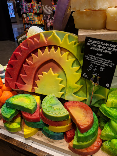 Cosmetics Store «Lush Cosmetics», reviews and photos, 104 Walden Galleria, Buffalo, NY 14225, USA