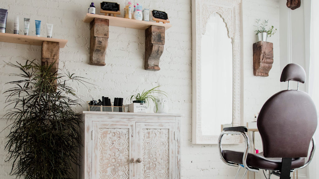 The Little Owl Spa 12603